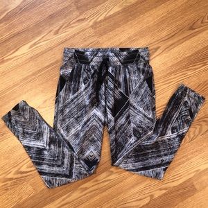 SOLD Lululemon joggers with pockets size 4